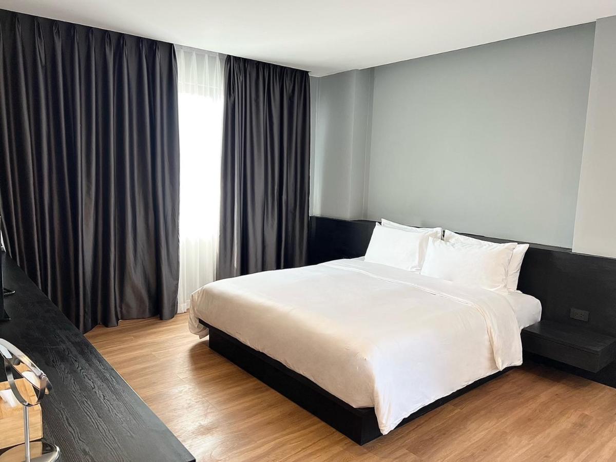 Bb Hotel Саванакет Екстериор снимка