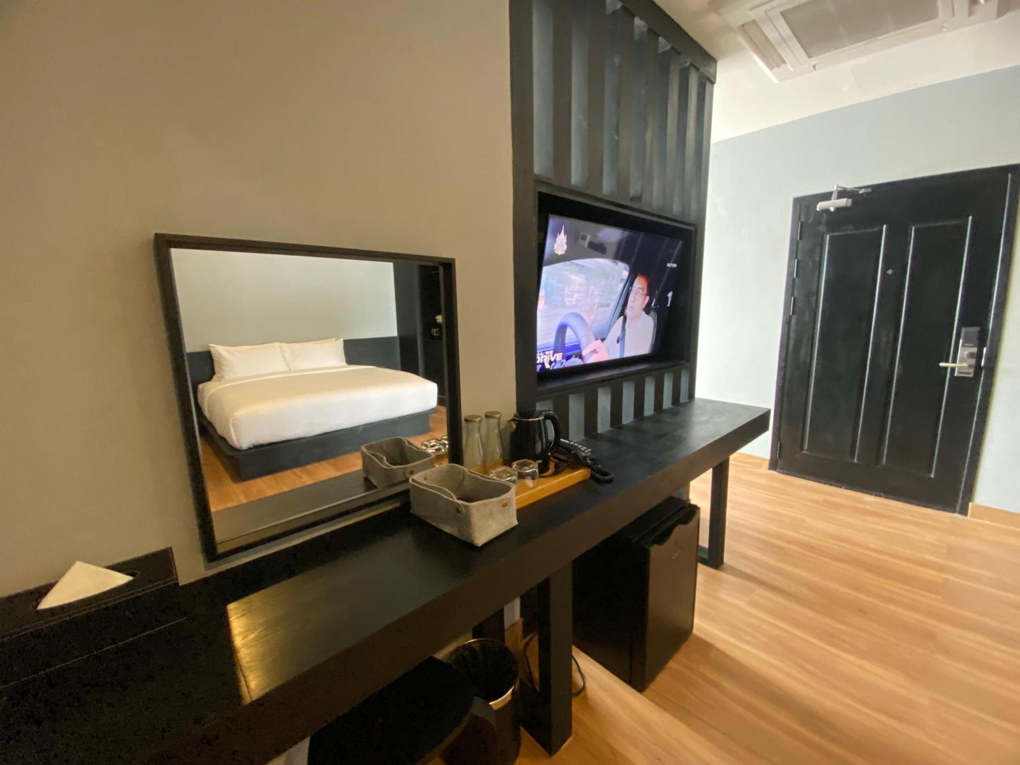 Bb Hotel Саванакет Екстериор снимка