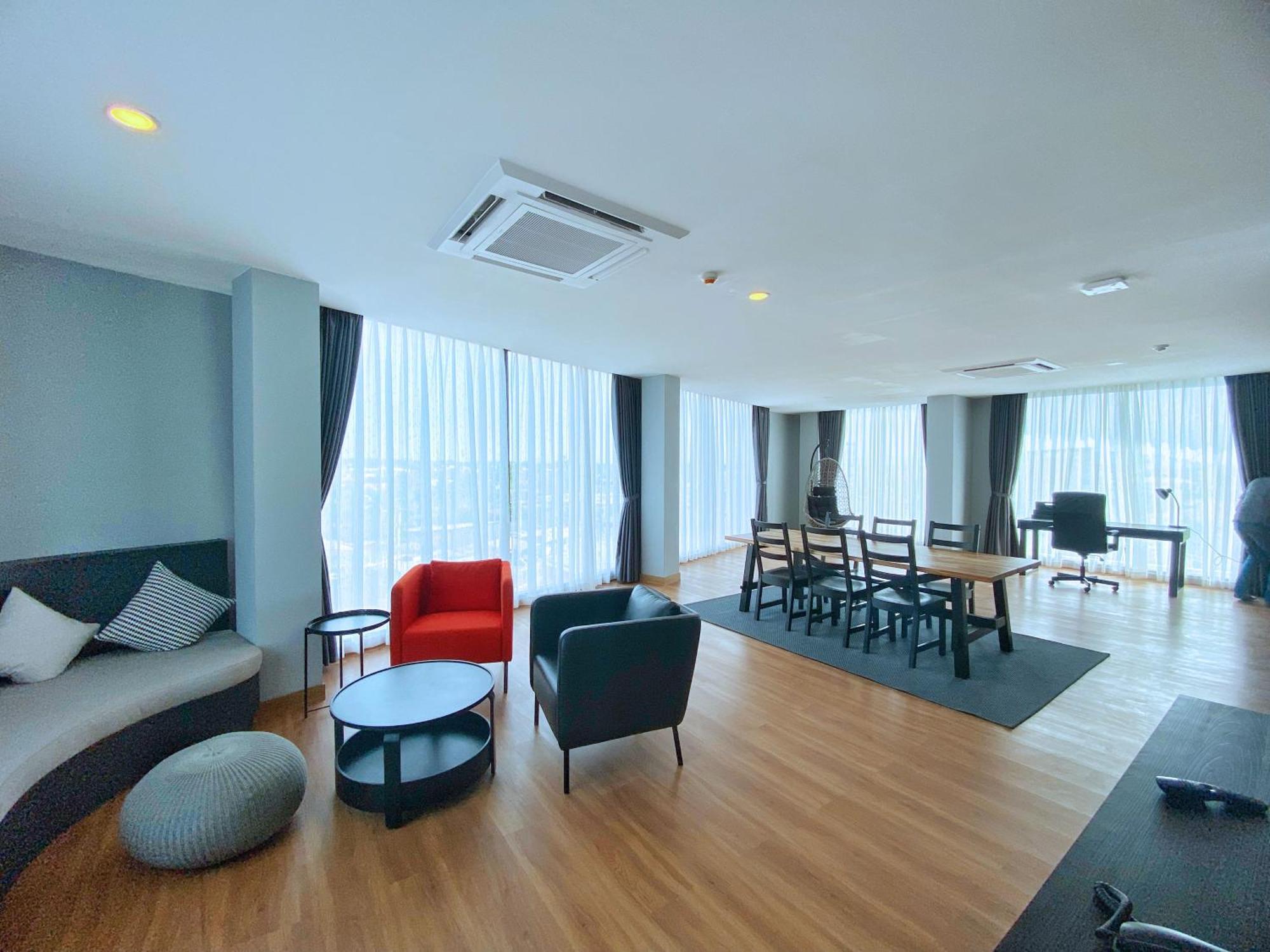 Bb Hotel Саванакет Екстериор снимка