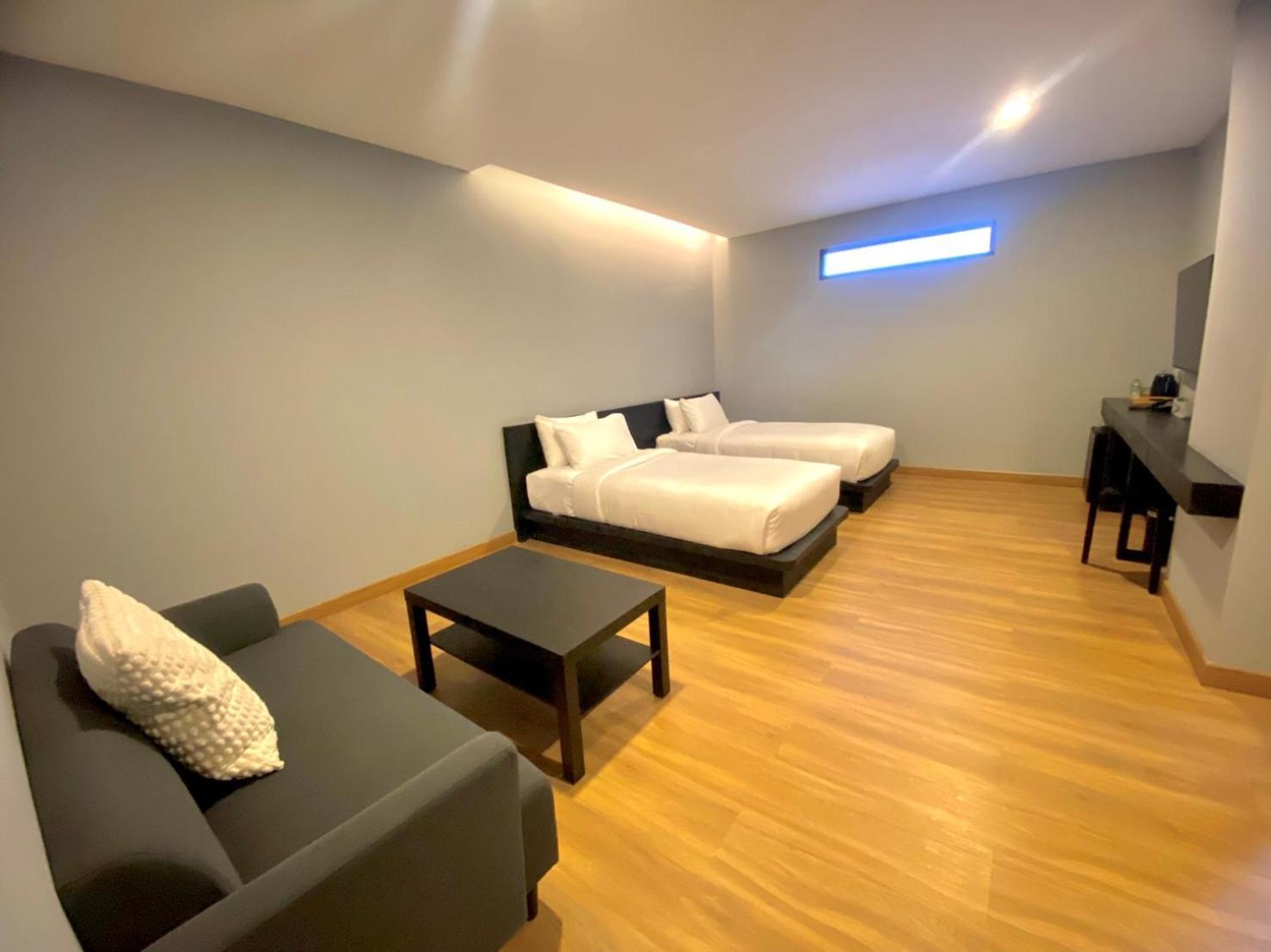 Bb Hotel Саванакет Екстериор снимка